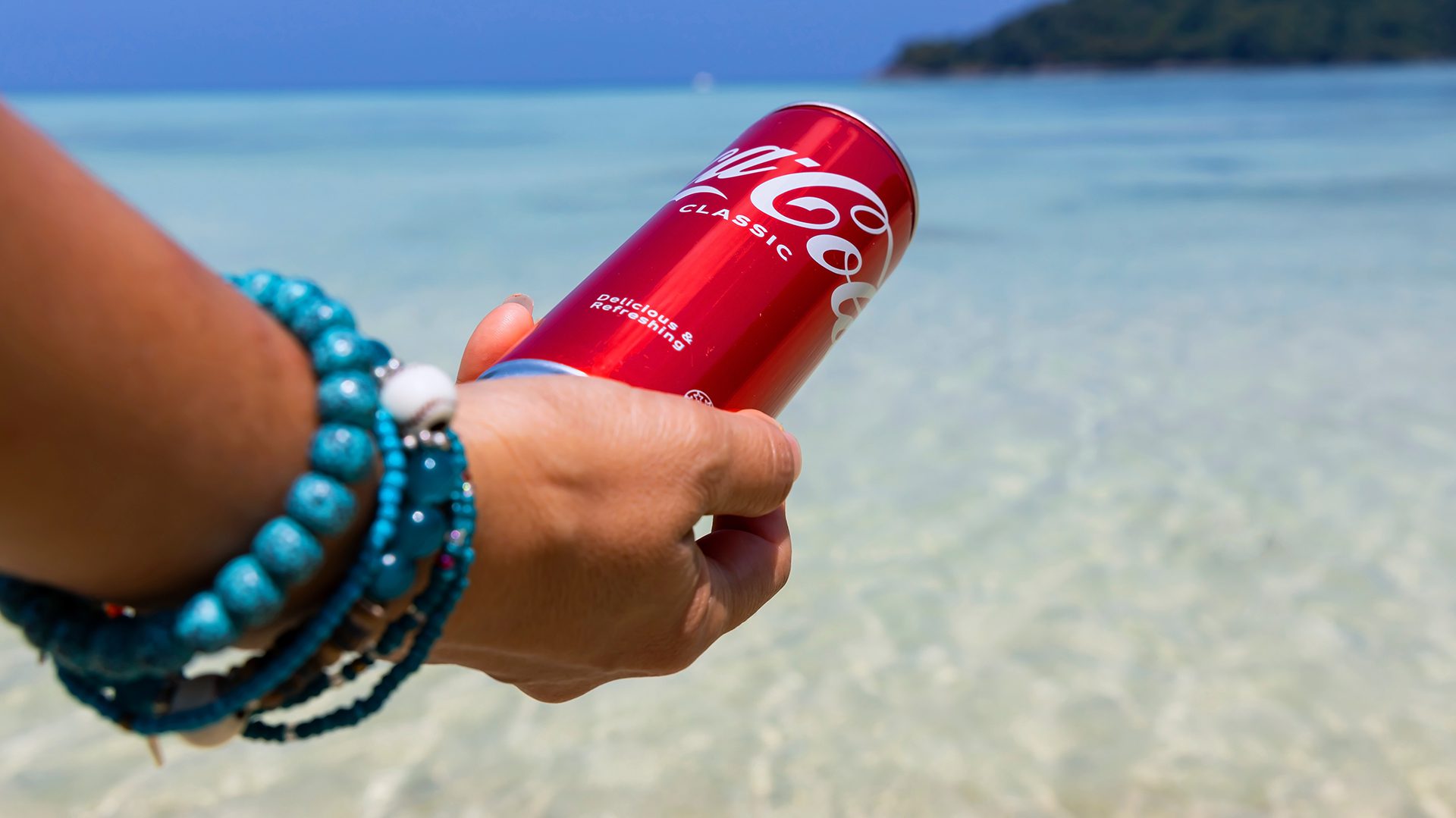 7 Tips For Creating A Winning Visual Identity - Cocacola
